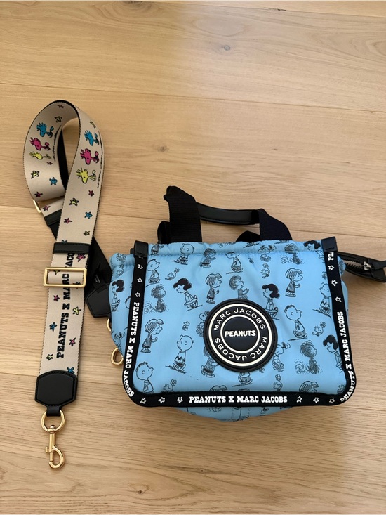 Marc Jacobs Handbags - Marc Jacobs X Peanuts Snoopy Character Print Small Blue Nylon Puffy Tote